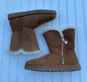 Used Ugg Australia Outerwear Boots 10 60084-S000750911